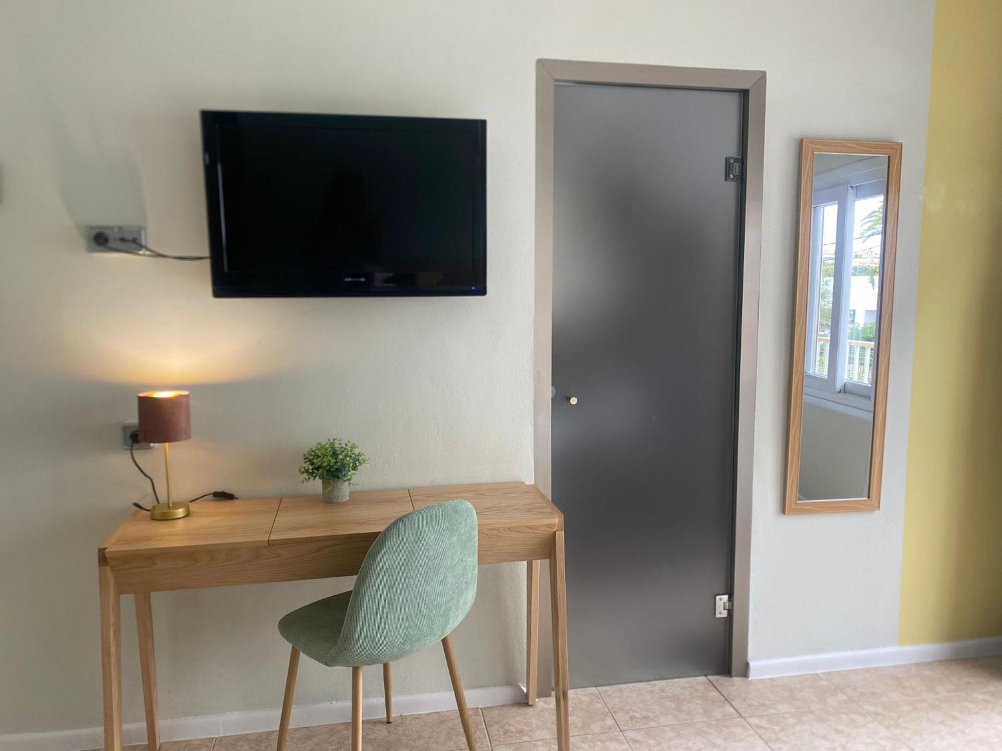 Hostal Playa De Palma エクステリア 写真